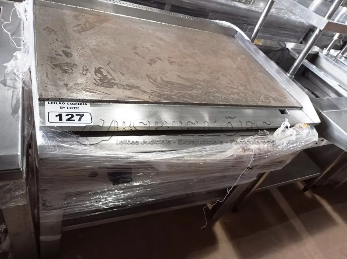 LOTE 127 - 01 CHAPA INDUSTRIAL A GÁS COM PANELEIRO MEDINDO 100CMX80CM EM AÇO INOX PARA FAST FOOD SERVINOX. (NO ESTADO. NÃO. LEILÃO NÃO TEM GARANTIA E NEM DEVOLUÇÃO).