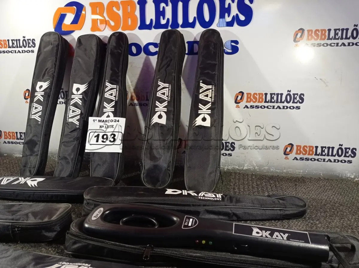 LOTE 193 - 10 DETECTORES DE METAL. (NO ESTADO) ATENÇÃO! FAZER A VISITAÇÃO ANTES DE ARREMATAR, NÃO SABEMOS SE FUNCIONA. LEILÃO NÃO TEM GARANTIA E NEM DEVOLUÇÃO, SUJEITO A POSSÍVEIS AVARIAS VISÍVEIS/OCULTAS E/OU AUSÊNCIA DE COMPONENTES.
