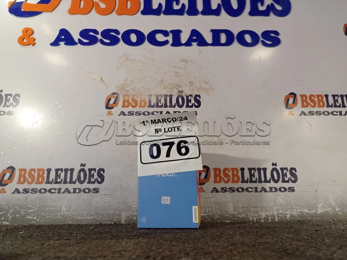 LOTE 076 - 01 CELULAR MOTO “C” 8BG. (NO ESTADO) ATENÇÃO! FAZER A VISITAÇÃO ANTES DE ARREMATAR, NÃO SABEMOS SE FUNCIONA. LEILÃO NÃO TEM GARANTIA E NEM DEVOLUÇÃO, SUJEITO A POSSÍVEIS AVARIAS VISÍVEIS/OCULTAS E/OU AUSÊNCIA DE COMPONENTES.
