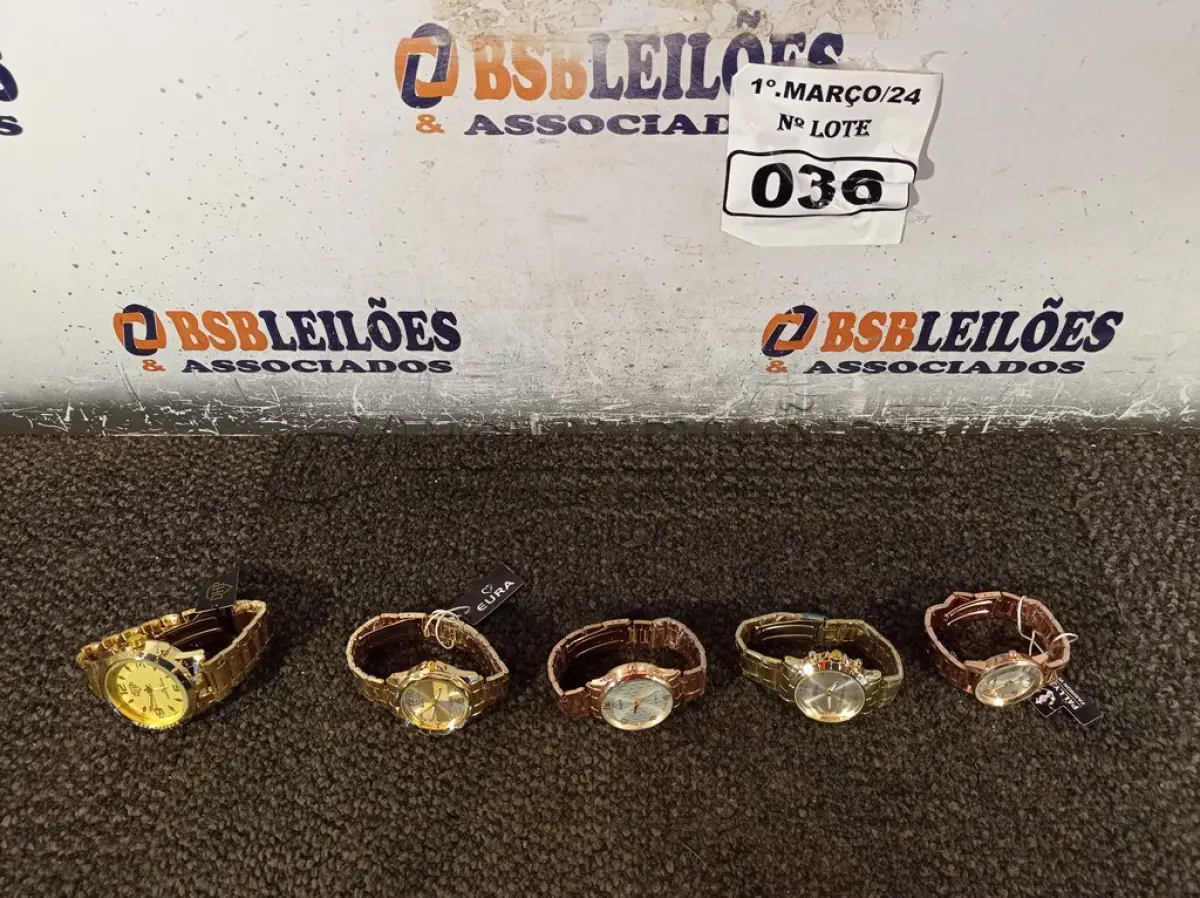 LOTE 036 - 05 RELÓGIOS MARCAS E MODELOS DIVERSOS. (NO ESTADO) ATENÇÃO! FAZER A VISITAÇÃO ANTES DE ARREMATAR, NÃO SABEMOS SE FUNCIONA. LEILÃO NÃO TEM GARANTIA E NEM DEVOLUÇÃO, SUJEITO A POSSÍVEIS AVARIAS VISÍVEIS/OCULTAS E/OU AUSÊNCIA DE COMPONENTES.