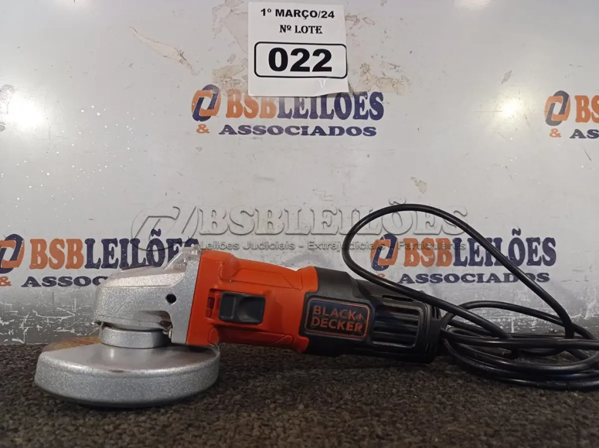 LOTE 022 - 01 ESMERILHADEIRA MARCA BLACK DECKER 220V. (NO ESTADO) ATENÇÃO! FAZER A VISITAÇÃO ANTES DE ARREMATAR, NÃO SABEMOS SE FUNCIONA. LEILÃO NÃO TEM GARANTIA E NEM DEVOLUÇÃO, SUJEITO A POSSÍVEIS AVARIAS VISÍVEIS/OCULTAS E/OU AUSÊNCIA DE COMPONENTES.