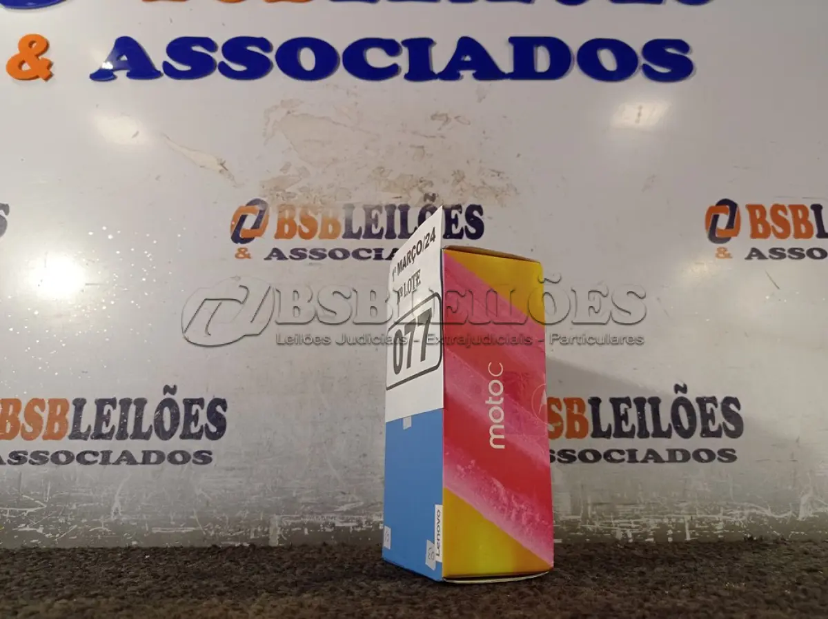 LOTE 077 - 01 CELULAR MOTO “C” 8BG. (NO ESTADO) ATENÇÃO! FAZER A VISITAÇÃO ANTES DE ARREMATAR, NÃO SABEMOS SE FUNCIONA. LEILÃO NÃO TEM GARANTIA E NEM DEVOLUÇÃO, SUJEITO A POSSÍVEIS AVARIAS VISÍVEIS/OCULTAS E/OU AUSÊNCIA DE COMPONENTES.