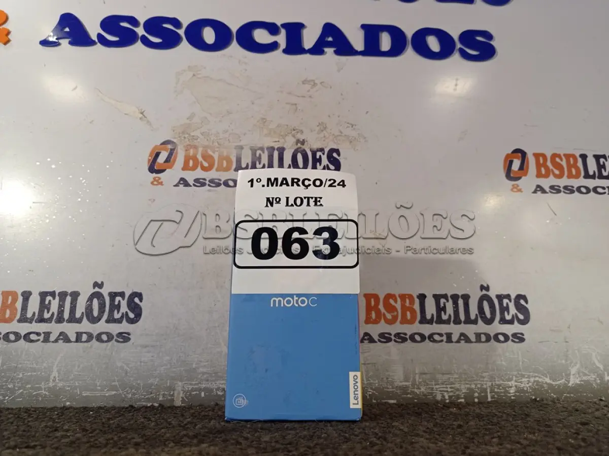 LOTE 063 - 01 CELULAR MOTO “C” 8BG. (NO ESTADO) ATENÇÃO! FAZER A VISITAÇÃO ANTES DE ARREMATAR, NÃO SABEMOS SE FUNCIONA. LEILÃO NÃO TEM GARANTIA E NEM DEVOLUÇÃO, SUJEITO A POSSÍVEIS AVARIAS VISÍVEIS/OCULTAS E/OU AUSÊNCIA DE COMPONENTES.
