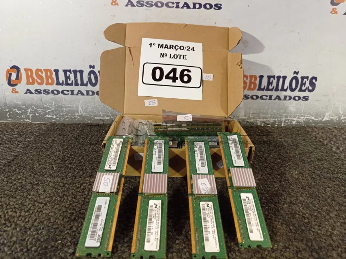 LOTE 046 - 01 LOTE COM VÁRIAS MEMORIAS PARA PC MARCAS E MODELOS DIVERSOS. (NO ESTADO) ATENÇÃO! FAZER A VISITAÇÃO ANTES DE ARREMATAR, NÃO SABEMOS SE FUNCIONA. LEILÃO NÃO TEM GARANTIA E NEM DEVOLUÇÃO, SUJEITO A POSSÍVEIS AVARIAS VISÍVEIS/OCULTAS E/OU AUSÊNCIA DE COMPONENTES.