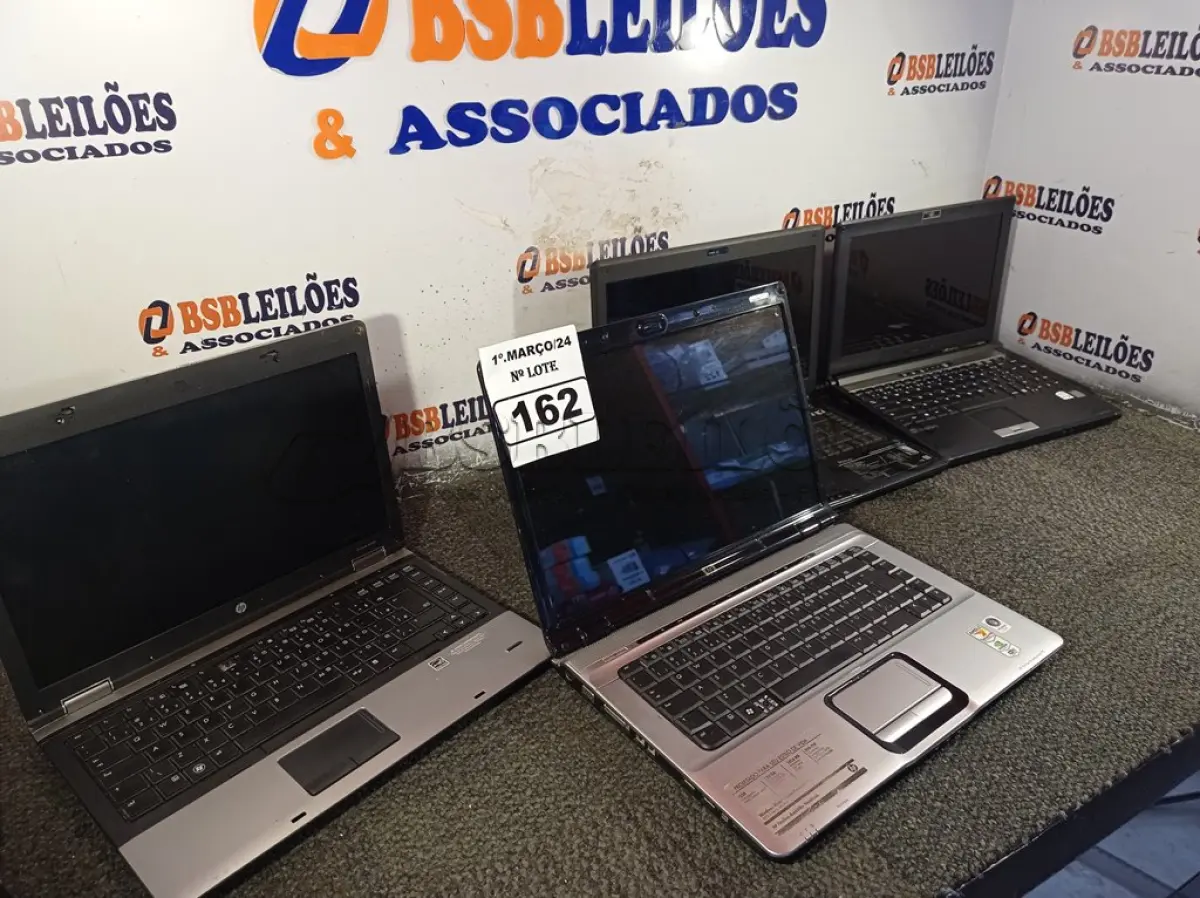 LOTE 162 - 04 NOTEBOOK’S MARCAS E MODELOS DIVERSOS PARA RETIRADA DE PEÇAS. (NO ESTADO) ATENÇÃO! FAZER A VISITAÇÃO ANTES DE ARREMATAR, NÃO SABEMOS SE FUNCIONA. LEILÃO NÃO TEM GARANTIA E NEM DEVOLUÇÃO, SUJEITO A POSSÍVEIS AVARIAS VISÍVEIS/OCULTAS E/OU AUSÊNCIA DE COMPONENTES.