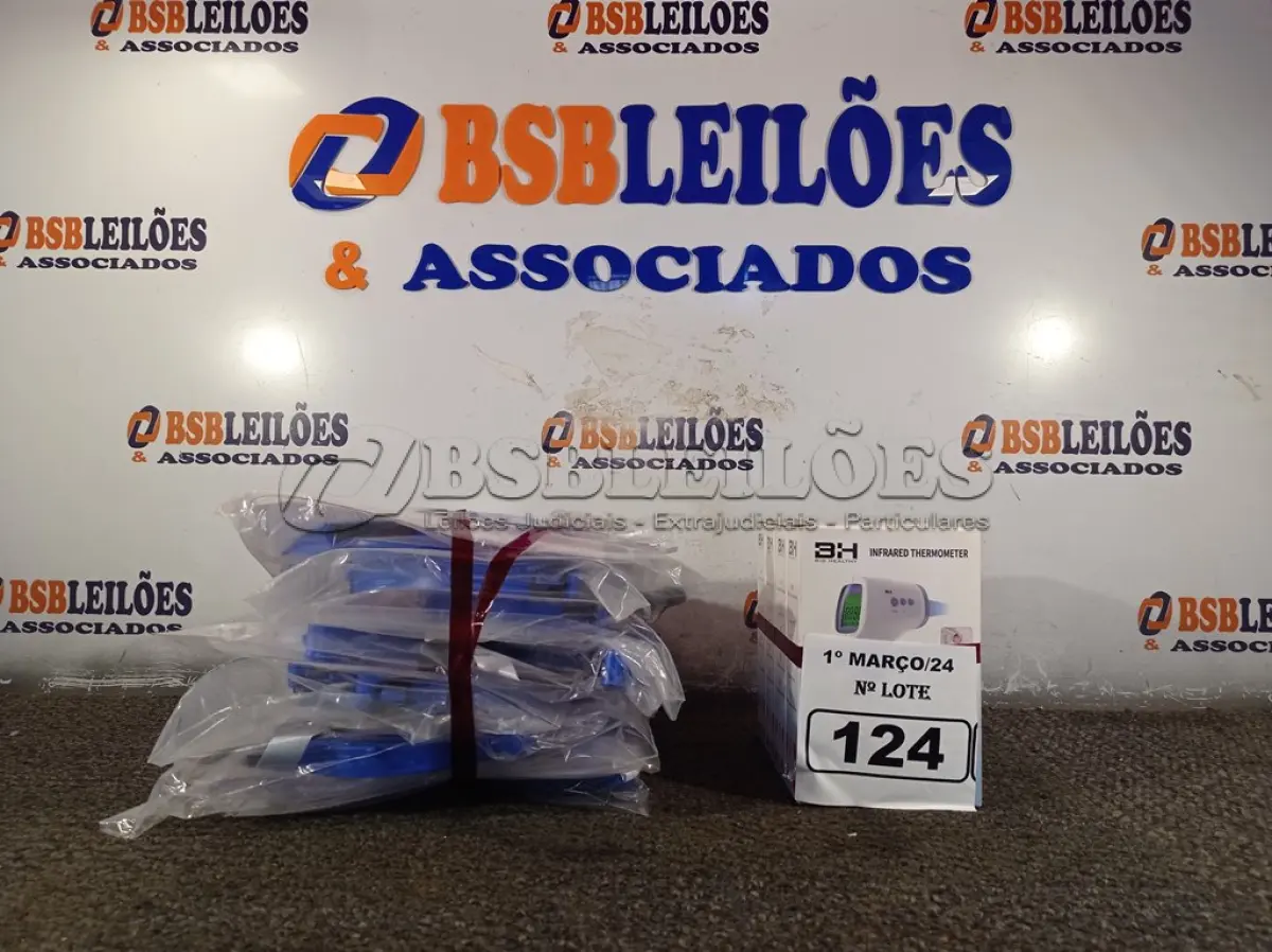LOTE 124 - 04 TERMÔMETROS DIGITAL E 10 MASCARAS DE PROTEÇÃO. (NO ESTADO) ATENÇÃO! FAZER A VISITAÇÃO ANTES DE ARREMATAR, NÃO SABEMOS SE FUNCIONA. LEILÃO NÃO TEM GARANTIA E NEM DEVOLUÇÃO, SUJEITO A POSSÍVEIS AVARIAS VISÍVEIS/OCULTAS E/OU AUSÊNCIA DE COMPONENTES.