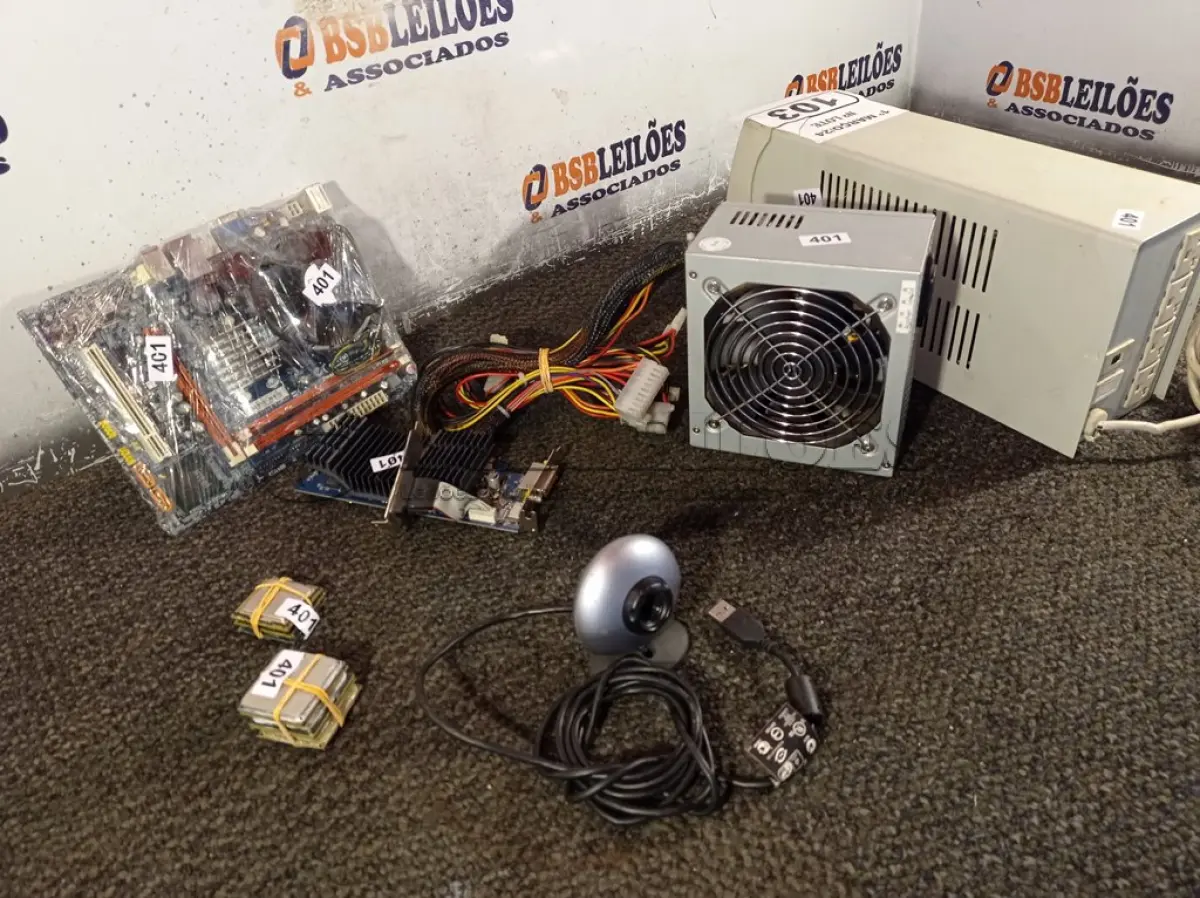 LOTE 103 - 01 NOBREAK, 01 FONTE E 01 PLACA MÃE MARCAS E MODELOS DIVERSOS. (NO ESTADO) ATENÇÃO! FAZER A VISITAÇÃO ANTES DE ARREMATAR, NÃO SABEMOS SE FUNCIONA. LEILÃO NÃO TEM GARANTIA E NEM DEVOLUÇÃO, SUJEITO A POSSÍVEIS AVARIAS VISÍVEIS/OCULTAS E/OU AUSÊNCIA DE COMPONENTES.