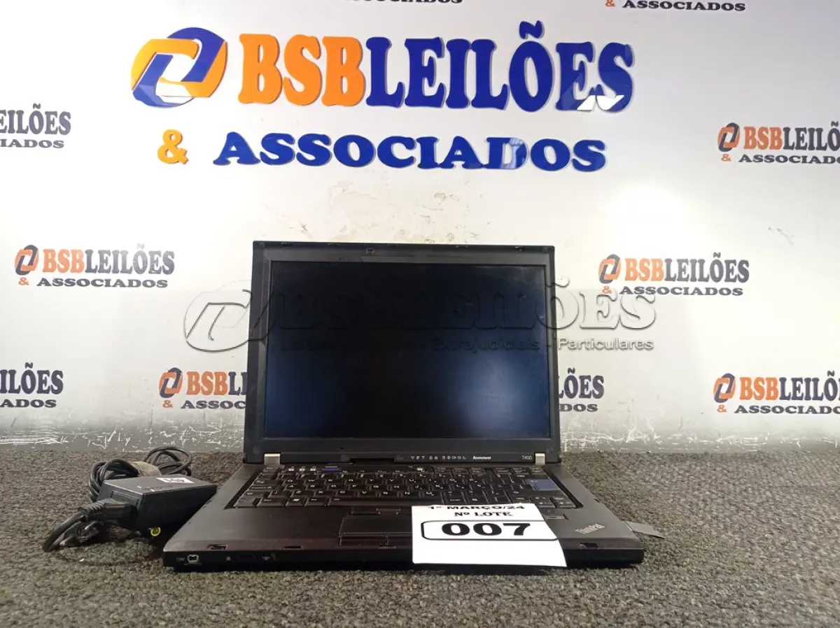 LOTE 007 - 01 NOTEBOOK MARCA LENOVO COM FONTE. (NO ESTADO) ATENÇÃO! FAZER A VISITAÇÃO ANTES DE ARREMATAR, NÃO SABEMOS SE FUNCIONA. LEILÃO NÃO TEM GARANTIA E NEM DEVOLUÇÃO, SUJEITO A POSSÍVEIS AVARIAS VISÍVEIS/OCULTAS E/OU AUSÊNCIA DE COMPONENTES.