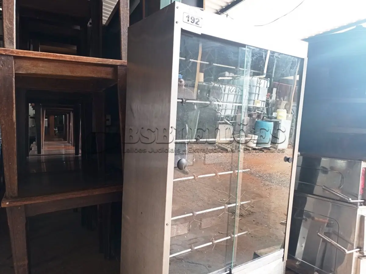 LOTE 192 - 01 ASSADEIRA DE FRANGO PROGÁS PARA 30 FRANGOS COM 06 ESPETOS COMPLETO EM AÇO INOX. (NO ESTADO, NÃO SABEMOS SE FUNCIONA.LEILÃO NÃO TEM GARANTIA E NEM DEVOLUÇÃO).