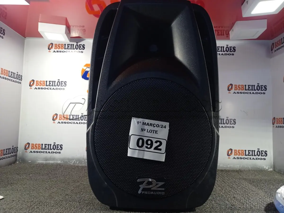 LOTE 092 - 01 CAIXA DE SOM PZ PROPASSIVE PX-12. (NO ESTADO) ATENÇÃO! FAZER A VISITAÇÃO ANTES DE ARREMATAR, NÃO SABEMOS SE FUNCIONA. LEILÃO NÃO TEM GARANTIA E NEM DEVOLUÇÃO, SUJEITO A POSSÍVEIS AVARIAS VISÍVEIS/OCULTAS E/OU AUSÊNCIA DE COMPONENTES.