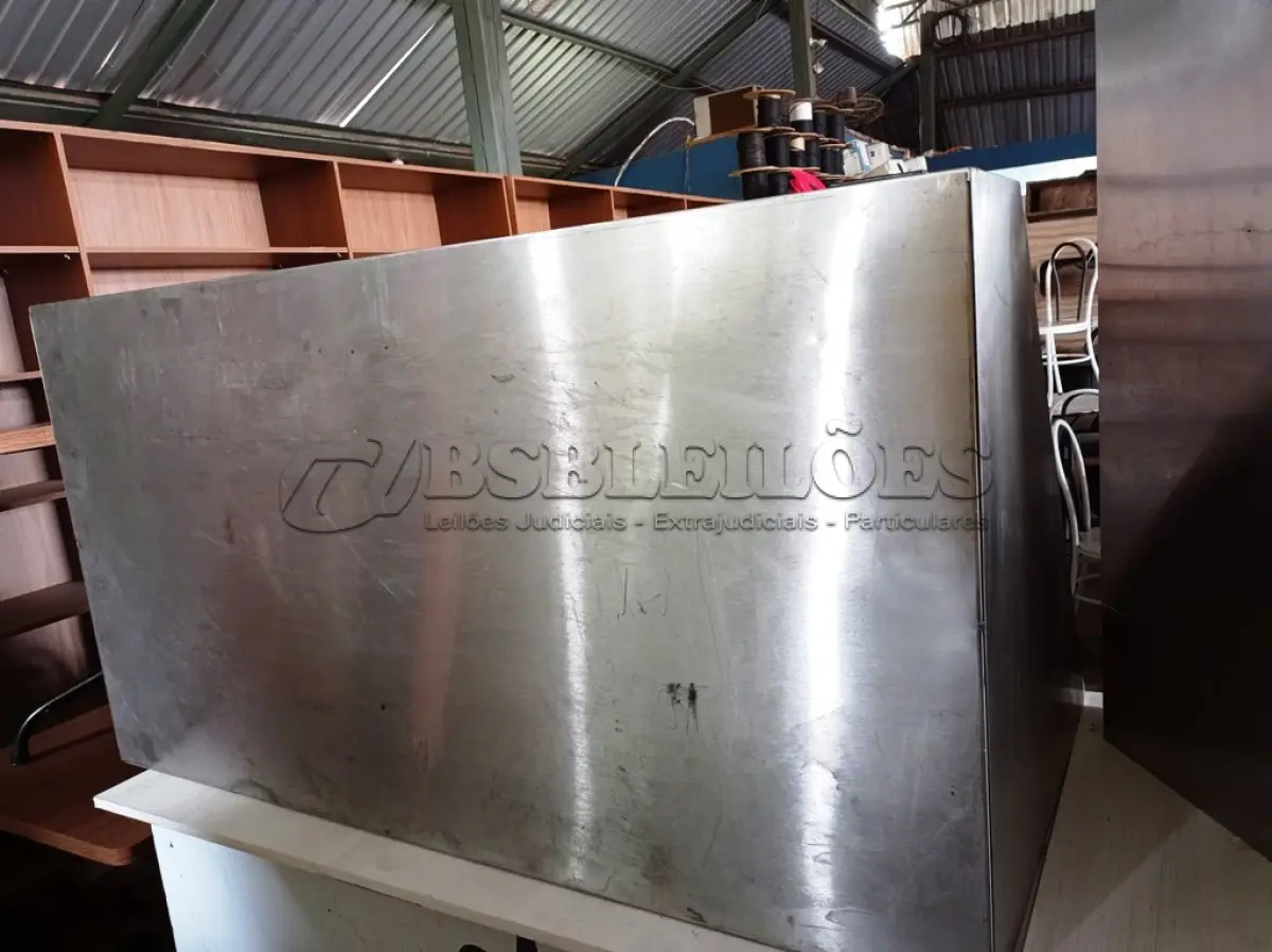 LOTE 167 - 01 COIFA LAVÁVEL EM AÇO INOX MEDINDO 131CMX86CM. (NO ESTADO, NÃO SABEMOS SE FUNCIONA. LEILÃO NÃO TEM GARANTIA E NEM DEVOLUÇÃO).
