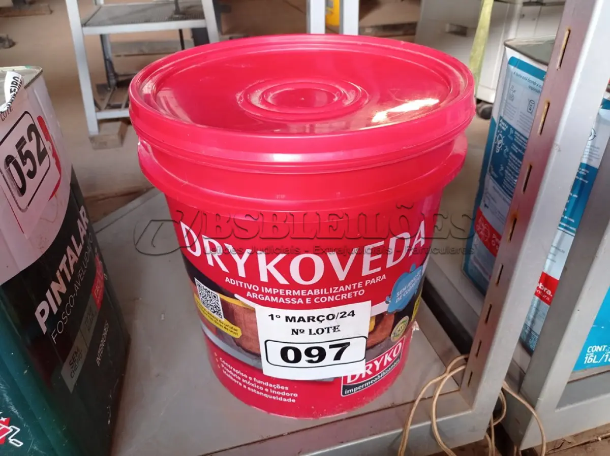 LOTE 097 - 01 BALDE DE DRYKOVEDA, ADITIVO IMPERMEABILIZANTE PARA ARGAMASSA E CONCRETO 18L. (NO ESTADO) ATENÇÃO! FAZER A VISITAÇÃO ANTES DE ARREMATAR, NÃO SABEMOS SE FUNCIONA. LEILÃO NÃO TEM GARANTIA E NEM DEVOLUÇÃO, SUJEITO A POSSÍVEIS AVARIAS VISÍVEIS/OCULTAS E/OU AUSÊNCIA DE COMPONENTES.