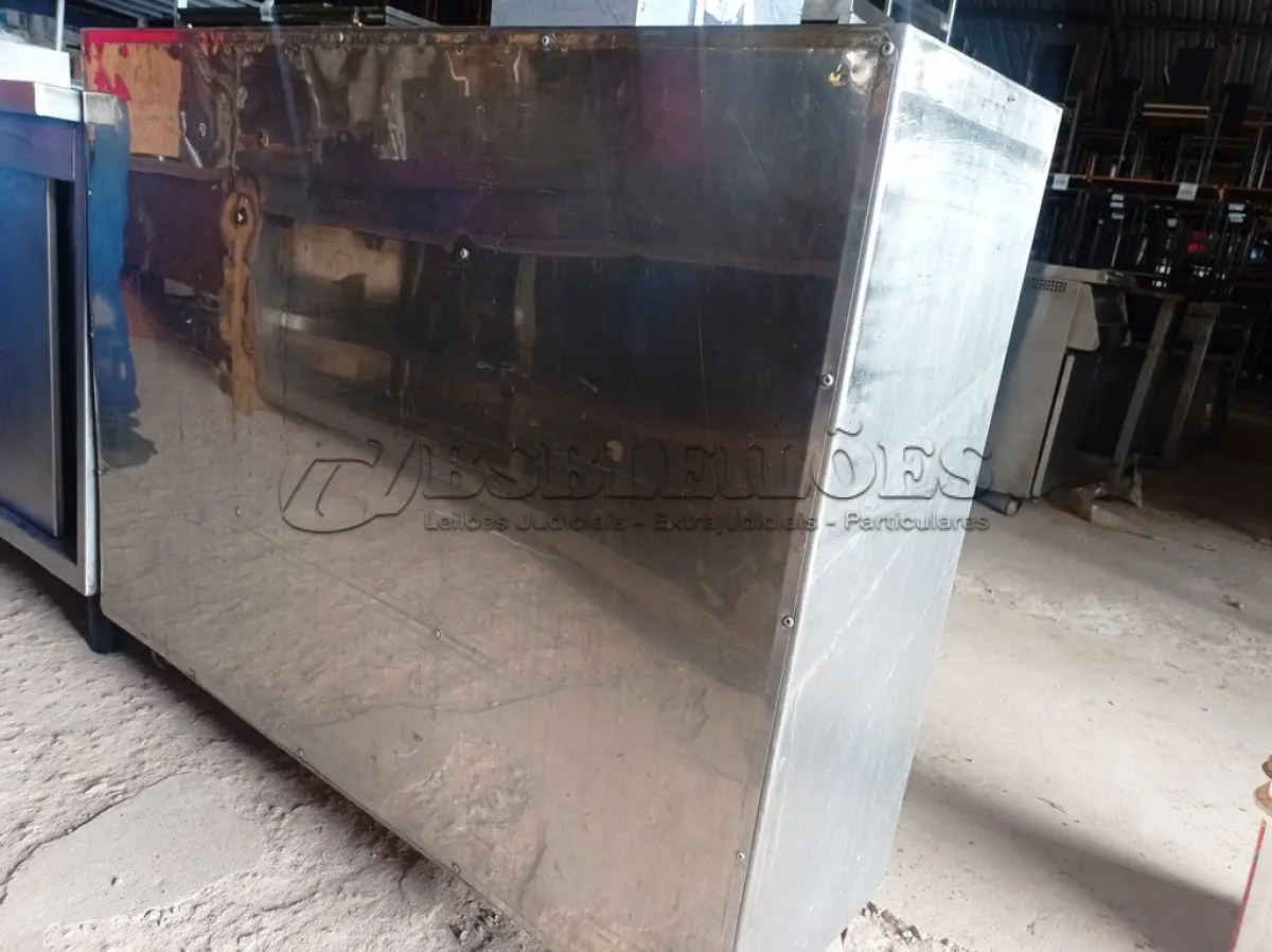 LOTE 152 - 01 ARMÁRIO PARA 54 BANDEJAS EM AÇO INOX. (NO ESTADO, NÃO SABEMOS SE FUNCIONA. LEILÃO NÃO TEM GARANTIA E NEM DEVOLUÇÃO).