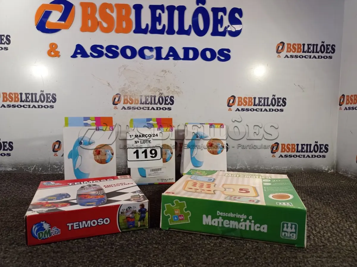 LOTE 119 - 04 BONECOS JOÃO TEIMOSO E 01 JOGO DESCOBRINDO A MATEMÁTICA. (NO ESTADO) ATENÇÃO! FAZER A VISITAÇÃO ANTES DE ARREMATAR, NÃO SABEMOS SE FUNCIONA. LEILÃO NÃO TEM GARANTIA E NEM DEVOLUÇÃO, SUJEITO A POSSÍVEIS AVARIAS VISÍVEIS/OCULTAS E/OU AUSÊNCIA DE COMPONENTES.