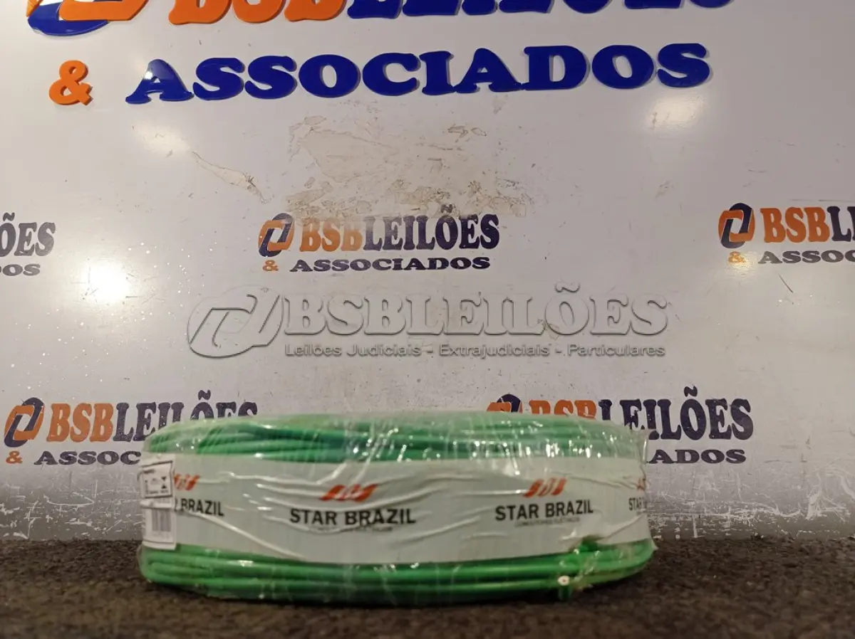 LOTE 090 - 01 ROLO DE CABO FLEXÍVEL 100M 1X4MM NA COR VERDE (NOVO). (NO ESTADO) ATENÇÃO! FAZER A VISITAÇÃO ANTES DE ARREMATAR, NÃO SABEMOS SE FUNCIONA. LEILÃO NÃO TEM GARANTIA E NEM DEVOLUÇÃO, SUJEITO A POSSÍVEIS AVARIAS VISÍVEIS/OCULTAS E/OU AUSÊNCIA DE COMPONENTES.