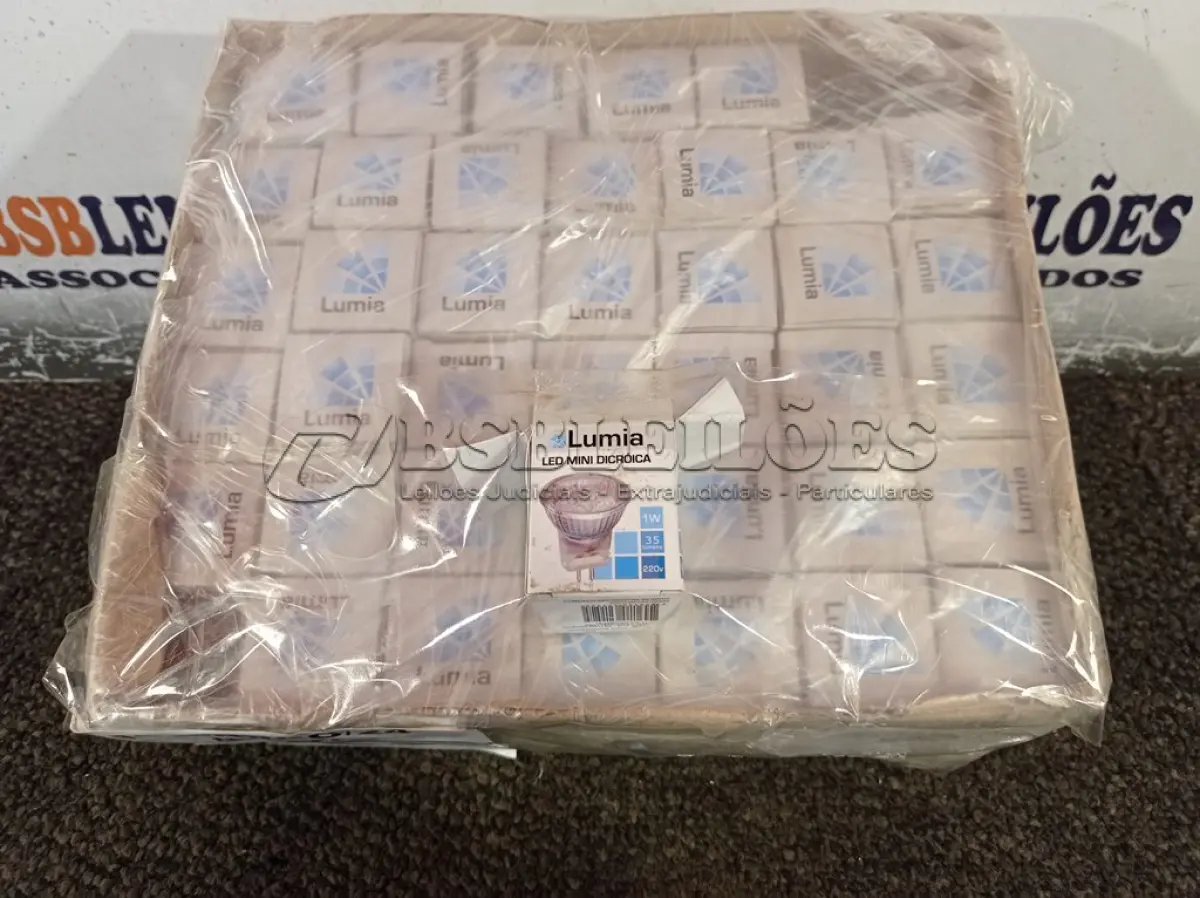 LOTE 184 - 01 LOTE COM APROXIMADAMENTE 80 LÂMPADAS DICROICA 1W 220V. (NO ESTADO) ATENÇÃO! FAZER A VISITAÇÃO ANTES DE ARREMATAR, NÃO SABEMOS SE FUNCIONA. LEILÃO NÃO TEM GARANTIA E NEM DEVOLUÇÃO, SUJEITO A POSSÍVEIS AVARIAS VISÍVEIS/OCULTAS E/OU AUSÊNCIA DE COMPONENTES.