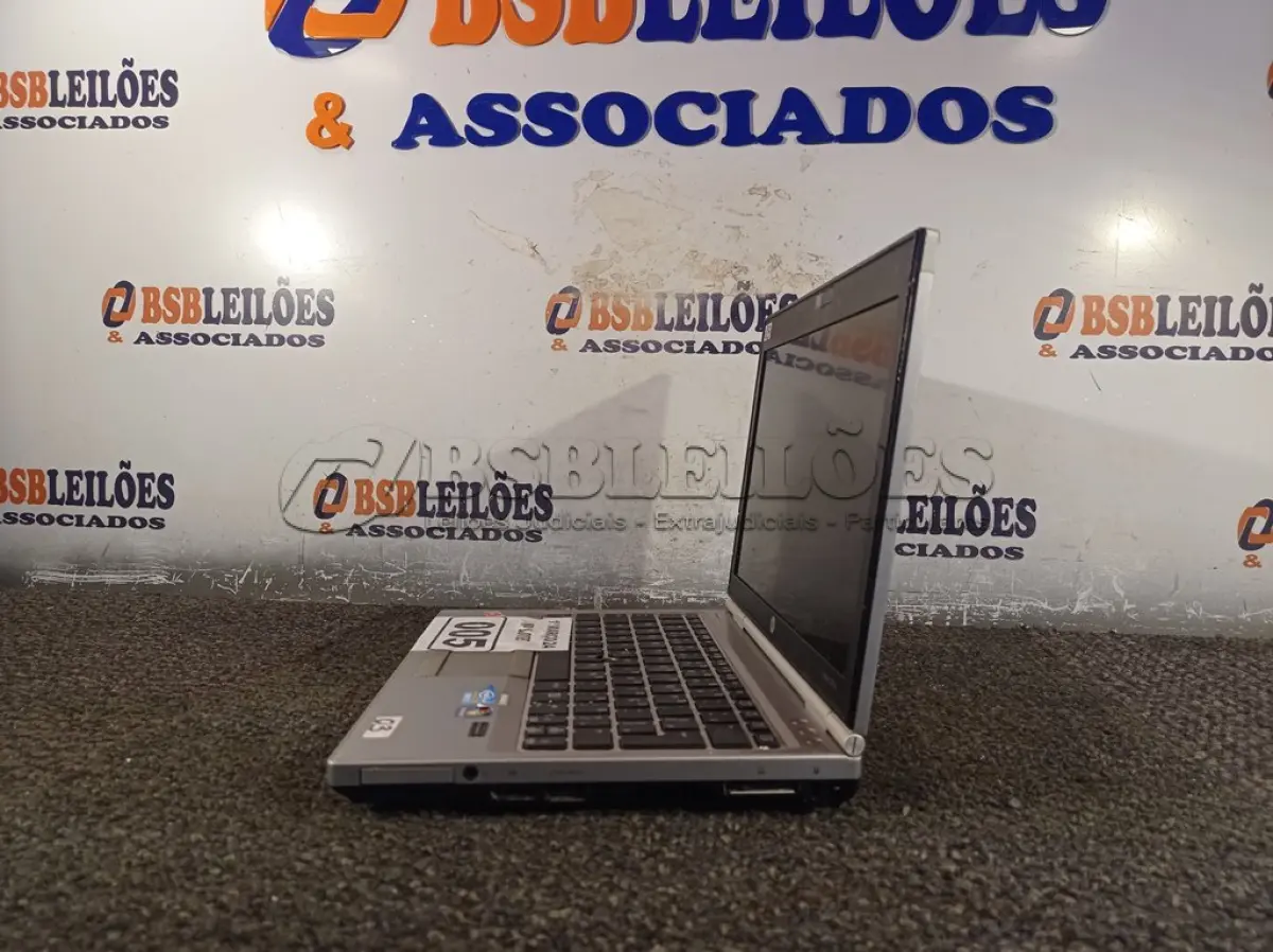 LOTE 005 - 01 NOTEBOOK MARCA HP. (NO ESTADO) ATENÇÃO! FAZER A VISITAÇÃO ANTES DE ARREMATAR, NÃO SABEMOS SE FUNCIONA. LEILÃO NÃO TEM GARANTIA E NEM DEVOLUÇÃO, SUJEITO A POSSÍVEIS AVARIAS VISÍVEIS/OCULTAS E/OU AUSÊNCIA DE COMPONENTES.