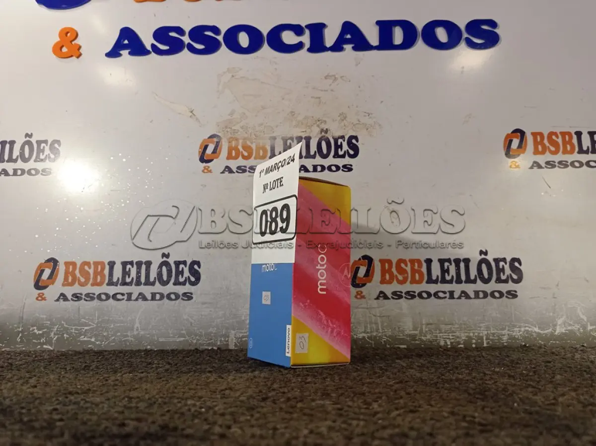 LOTE 089 - 01 CELULAR MOTO “C” 8BG. (NO ESTADO) ATENÇÃO! FAZER A VISITAÇÃO ANTES DE ARREMATAR, NÃO SABEMOS SE FUNCIONA. LEILÃO NÃO TEM GARANTIA E NEM DEVOLUÇÃO, SUJEITO A POSSÍVEIS AVARIAS VISÍVEIS/OCULTAS E/OU AUSÊNCIA DE COMPONENTES.