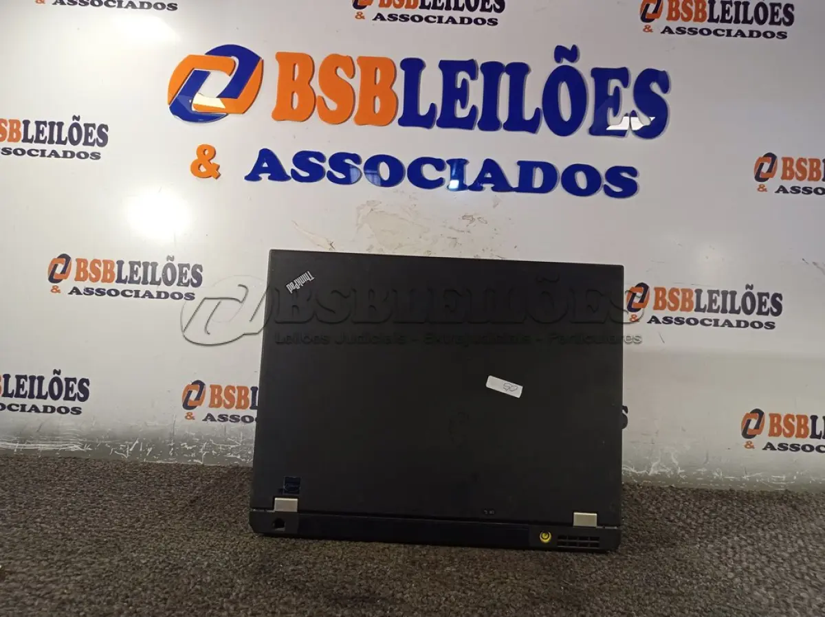 LOTE 079 - 01 NOTEBOOK MARCA LENOVO MODELO T410. (NO ESTADO) ATENÇÃO! FAZER A VISITAÇÃO ANTES DE ARREMATAR, NÃO SABEMOS SE FUNCIONA. LEILÃO NÃO TEM GARANTIA E NEM DEVOLUÇÃO, SUJEITO A POSSÍVEIS AVARIAS VISÍVEIS/OCULTAS E/OU AUSÊNCIA DE COMPONENTES.
