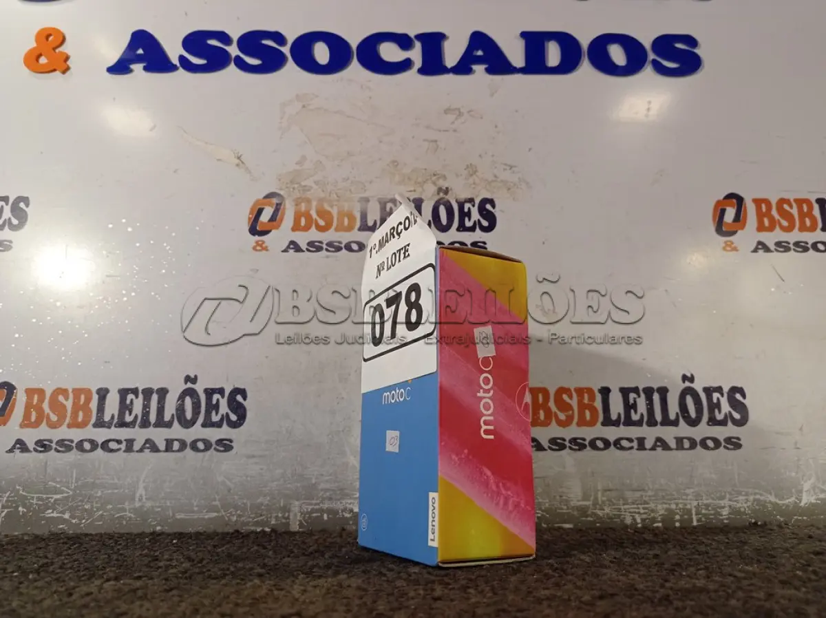 LOTE 078 - 01 CELULAR MOTO “C” 8BG. (NO ESTADO) ATENÇÃO! FAZER A VISITAÇÃO ANTES DE ARREMATAR, NÃO SABEMOS SE FUNCIONA. LEILÃO NÃO TEM GARANTIA E NEM DEVOLUÇÃO, SUJEITO A POSSÍVEIS AVARIAS VISÍVEIS/OCULTAS E/OU AUSÊNCIA DE COMPONENTES.