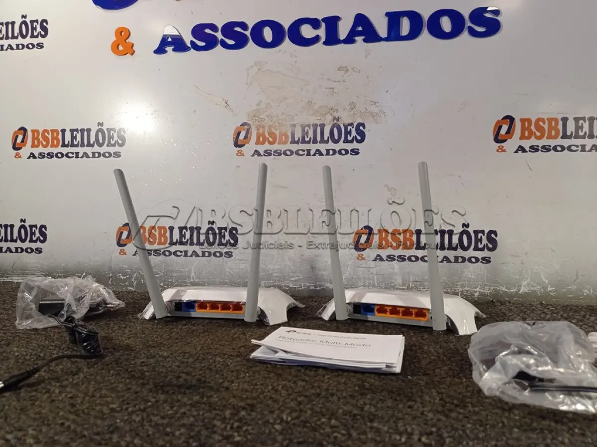 LOTE 084 - 02 ROTEADORES TPLINK TL-WR 849N. (NO ESTADO) ATENÇÃO! FAZER A VISITAÇÃO ANTES DE ARREMATAR, NÃO SABEMOS SE FUNCIONA. LEILÃO NÃO TEM GARANTIA E NEM DEVOLUÇÃO, SUJEITO A POSSÍVEIS AVARIAS VISÍVEIS/OCULTAS E/OU AUSÊNCIA DE COMPONENTES.