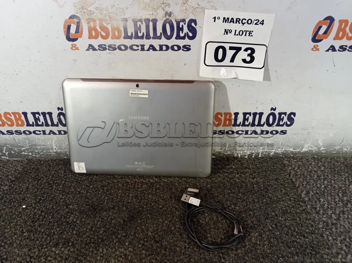 LOTE 073 - 01 TABLET SAMSUNG TAB2 TELA 10.1” COM CABO. (NO ESTADO) ATENÇÃO! FAZER A VISITAÇÃO ANTES DE ARREMATAR, NÃO SABEMOS SE FUNCIONA. LEILÃO NÃO TEM GARANTIA E NEM DEVOLUÇÃO, SUJEITO A POSSÍVEIS AVARIAS VISÍVEIS/OCULTAS E/OU AUSÊNCIA DE COMPONENTES.