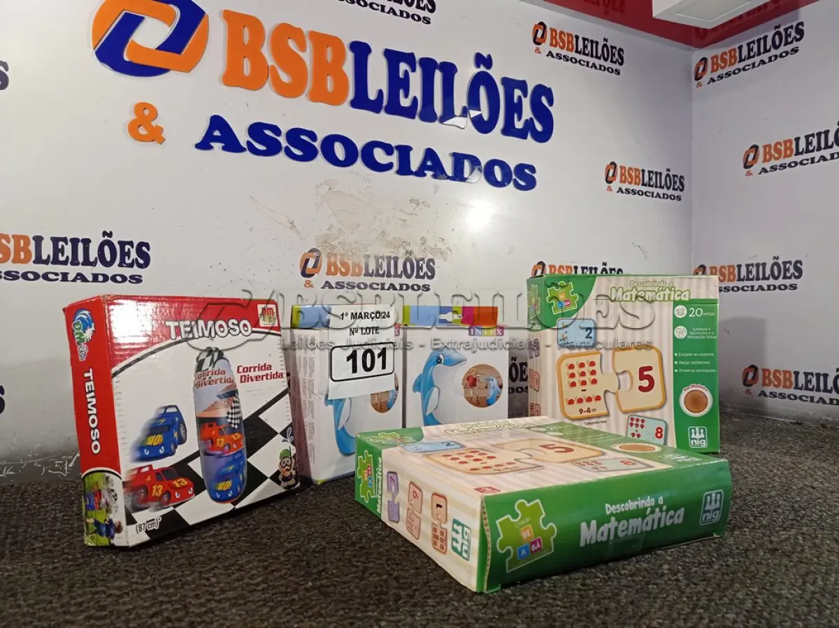 LOTE 101 - 03 BONECOS JOÃO TEIMOSO E 02 JOGOS DESCOBRINDO A MATEMÁTICA. (NO ESTADO) ATENÇÃO! FAZER A VISITAÇÃO ANTES DE ARREMATAR, NÃO SABEMOS SE FUNCIONA. LEILÃO NÃO TEM GARANTIA E NEM DEVOLUÇÃO, SUJEITO A POSSÍVEIS AVARIAS VISÍVEIS/OCULTAS E/OU AUSÊNCIA DE COMPONENTES.