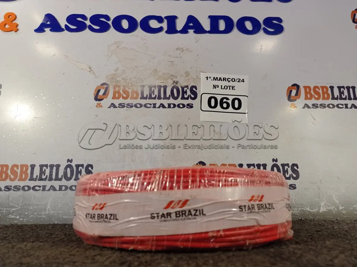 LOTE 060 - 01 ROLO DE CABO FLEXÍVEL 100M 1X4MM NA COR VERMELHA (NOVO). (NO ESTADO) ATENÇÃO! FAZER A VISITAÇÃO ANTES DE ARREMATAR, NÃO SABEMOS SE FUNCIONA. LEILÃO NÃO TEM GARANTIA E NEM DEVOLUÇÃO, SUJEITO A POSSÍVEIS AVARIAS VISÍVEIS/OCULTAS E/OU AUSÊNCIA DE COMPONENTES.