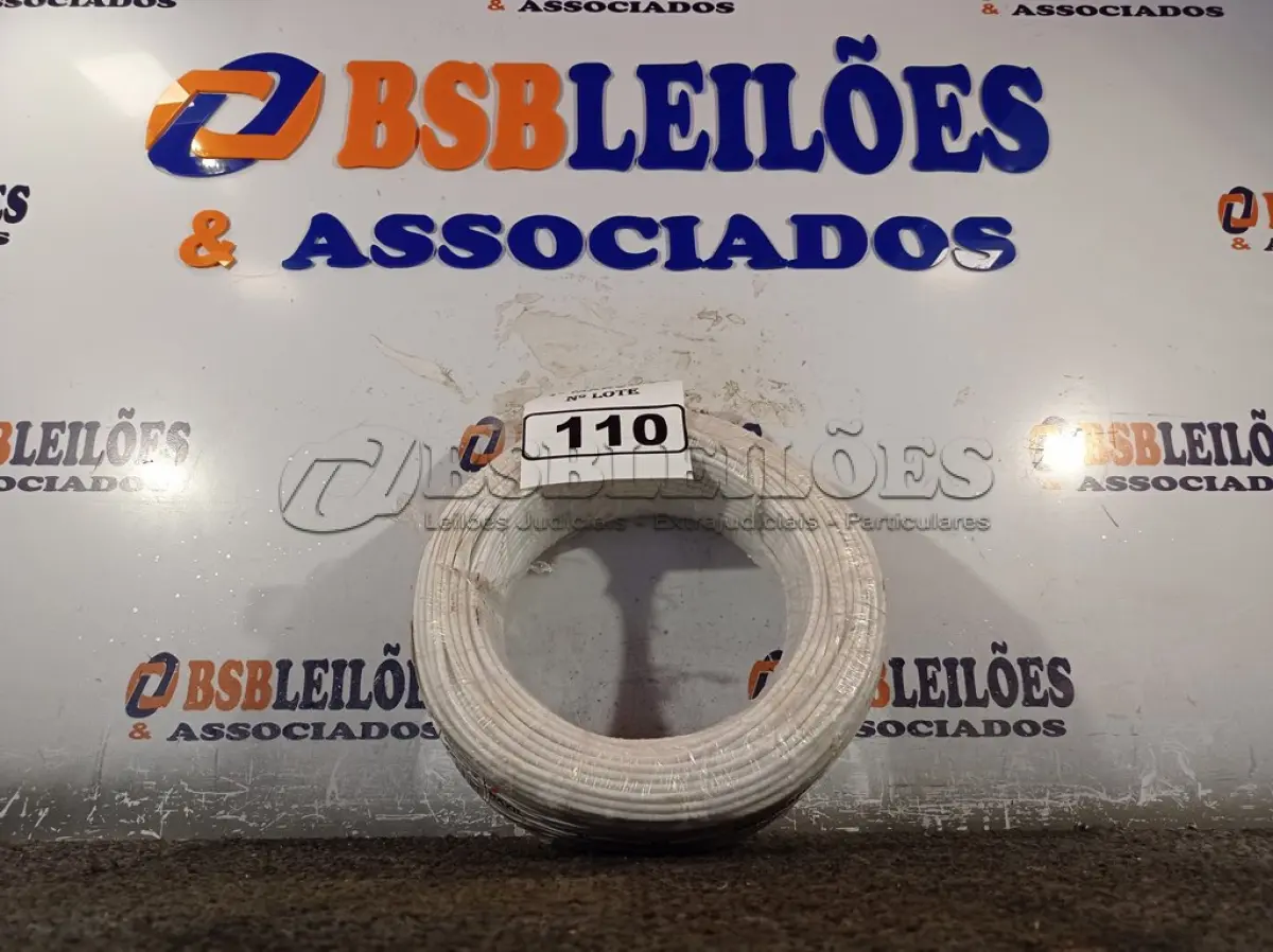 LOTE 110 - 01 ROLO DE CABO FLEXÍVEL 100M 1X4MM NA COR BRANCA (NOVO). (NO ESTADO) ATENÇÃO! FAZER A VISITAÇÃO ANTES DE ARREMATAR, NÃO SABEMOS SE FUNCIONA. LEILÃO NÃO TEM GARANTIA E NEM DEVOLUÇÃO, SUJEITO A POSSÍVEIS AVARIAS VISÍVEIS/OCULTAS E/OU AUSÊNCIA DE COMPONENTES.