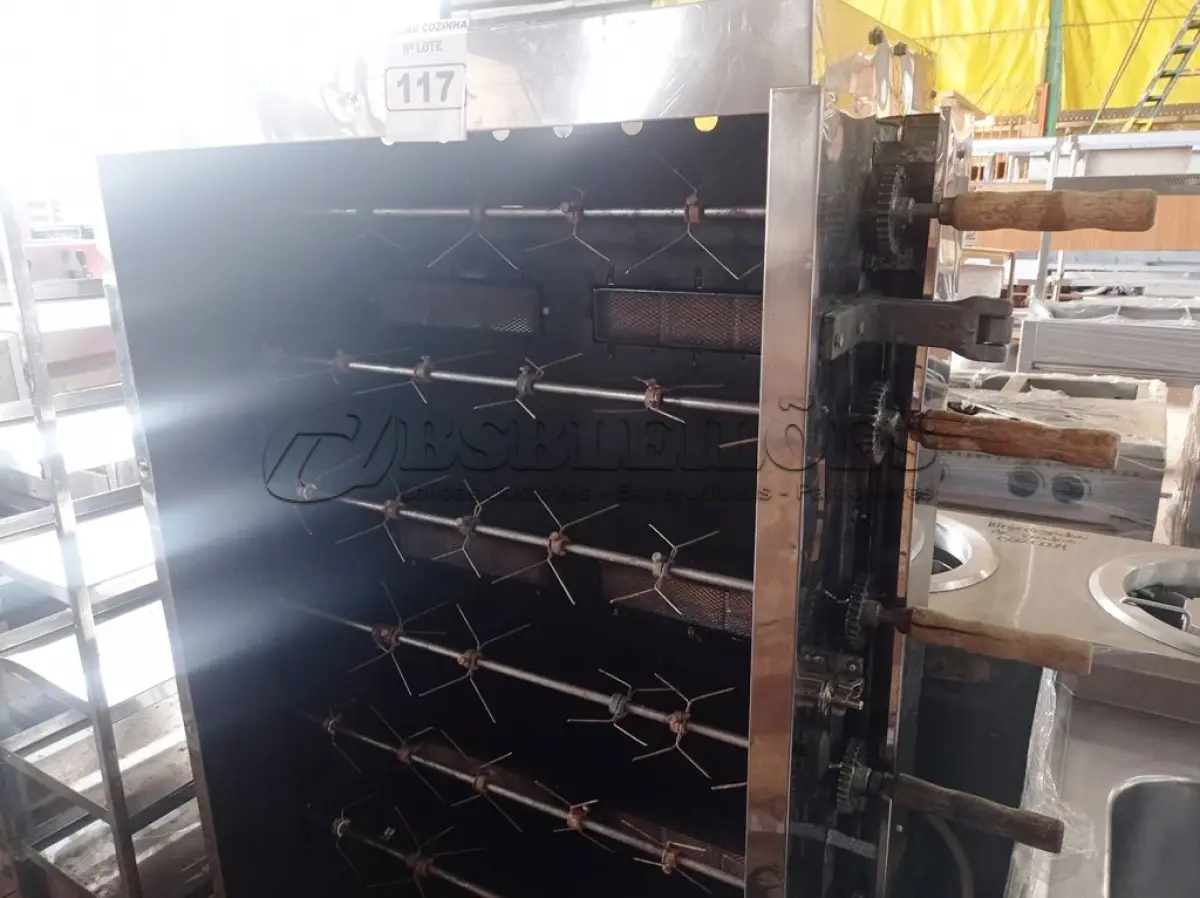 LOTE 117 - 01 ASSADEIRA DE FRANGO VENANCIO PARA 30 FRANGOS COM 06 ESPETOS EM AÇO INOX. (NO ESTADO, NÃO SABEMOS SE FUNCIONA.LEILÃO NÃO TEM GARANTIA E NEM DEVOLUÇÃO).