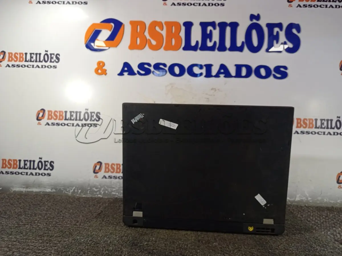LOTE 086 - 01 NOTEBOOK MARCA LENOVO MODELO T410. (NO ESTADO) ATENÇÃO! FAZER A VISITAÇÃO ANTES DE ARREMATAR, NÃO SABEMOS SE FUNCIONA. LEILÃO NÃO TEM GARANTIA E NEM DEVOLUÇÃO, SUJEITO A POSSÍVEIS AVARIAS VISÍVEIS/OCULTAS E/OU AUSÊNCIA DE COMPONENTES.