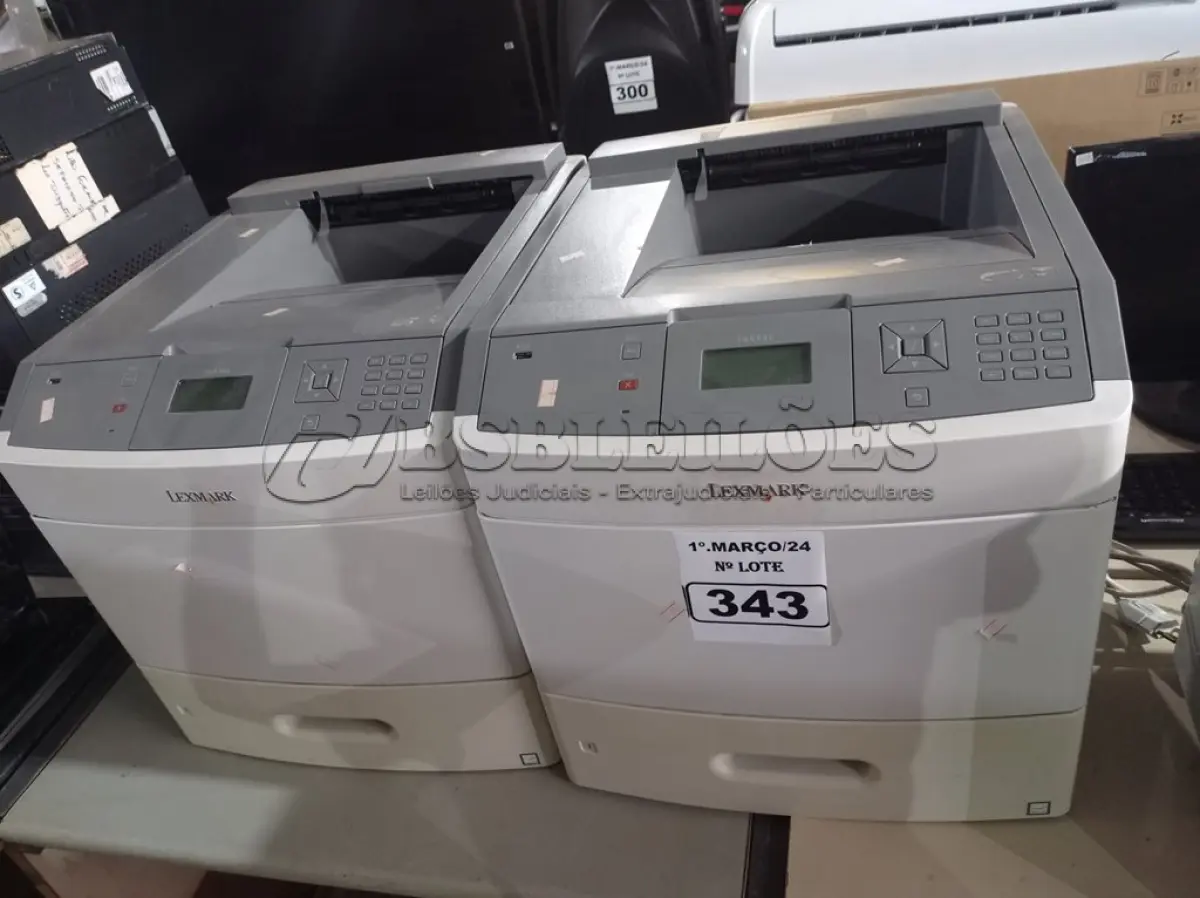LOTE 343 - 02 IMPRESSORAS IMPRESSORA A LASER LEXMARK T654DN. (NO ESTADO) ATENÇÃO! FAZER A VISITAÇÃO ANTES DE ARREMATAR, NÃO SABEMOS SE FUNCIONA. LEILÃO NÃO TEM GARANTIA E NEM DEVOLUÇÃO, SUJEITO A POSSÍVEIS AVARIAS VISÍVEIS/OCULTAS E/OU AUSÊNCIA DE COMPONENTES.