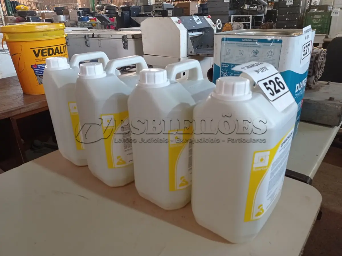 LOTE 526 - 20 LITROS DE DESINFETANTE HOSPITALAR PARA SUPERFÍCIES FIXAS E ARTIGOS NÃO CÍTRICOS. (NO ESTADO) ATENÇÃO! FAZER A VISITAÇÃO ANTES DE ARREMATAR, NÃO SABEMOS SE FUNCIONA. LEILÃO NÃO TEM GARANTIA E NEM DEVOLUÇÃO, SUJEITO A POSSÍVEIS AVARIAS VISÍVEIS/OCULTAS E/OU AUSÊNCIA DE COMPONENTES.