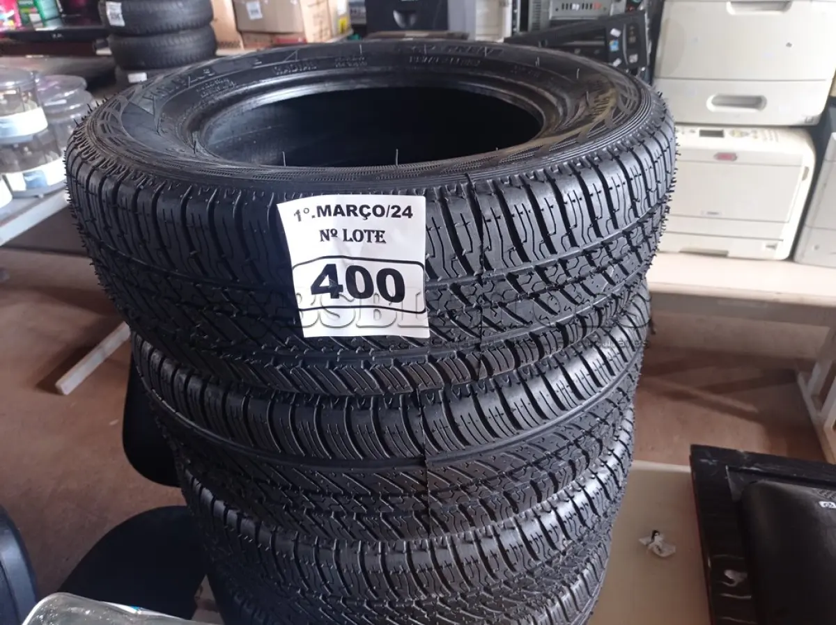 LOTE 400 - 04 PNEUS REMOLD 185/70/14. (NO ESTADO) ATENÇÃO! FAZER A VISITAÇÃO ANTES DE ARREMATAR, NÃO SABEMOS SE FUNCIONA. LEILÃO NÃO TEM GARANTIA E NEM DEVOLUÇÃO, SUJEITO A POSSÍVEIS AVARIAS VISÍVEIS/OCULTAS E/OU AUSÊNCIA DE COMPONENTES.