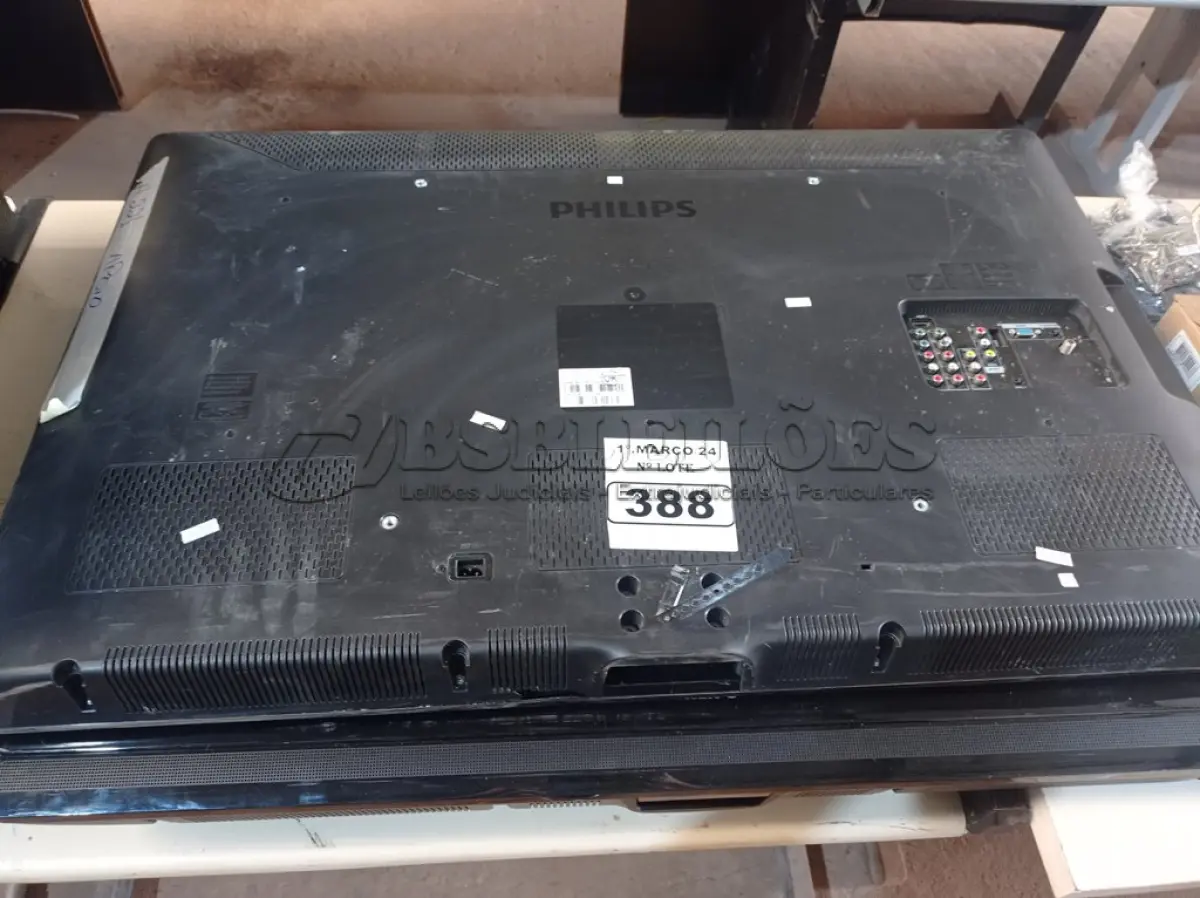 LOTE 388 - 02 TV’S MARCAS E MODELOS DIVERSOS PARA RETIRADA DE PEÇAS. (NO ESTADO) ATENÇÃO! FAZER A VISITAÇÃO ANTES DE ARREMATAR, NÃO SABEMOS SE FUNCIONA. LEILÃO NÃO TEM GARANTIA E NEM DEVOLUÇÃO, SUJEITO A POSSÍVEIS AVARIAS VISÍVEIS/OCULTAS E/OU AUSÊNCIA DE COMPONENTES.