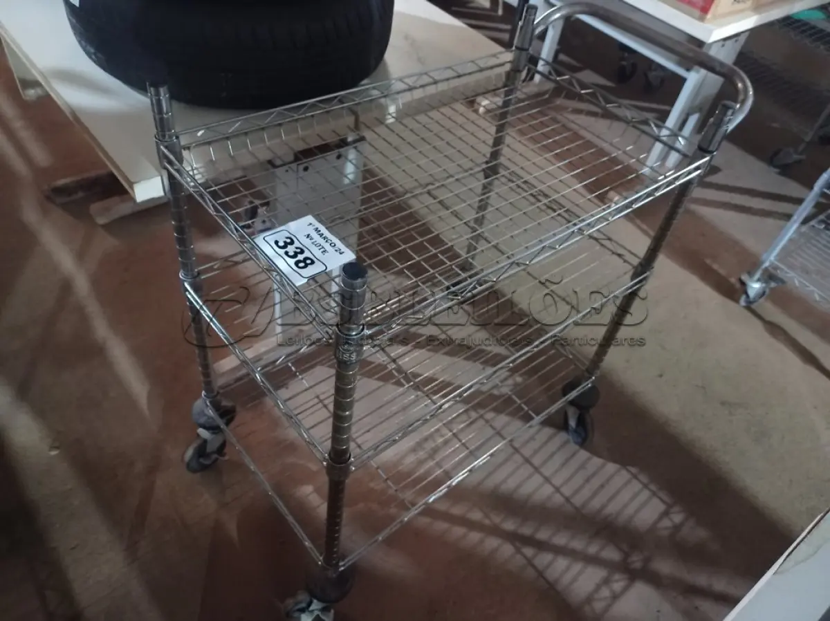 LOTE 338 - 01 CARRINHO PARA TRANSPORTE DE ALIMENTOS. (NO ESTADO) ATENÇÃO! FAZER A VISITAÇÃO ANTES DE ARREMATAR, NÃO SABEMOS SE FUNCIONA. LEILÃO NÃO TEM GARANTIA E NEM DEVOLUÇÃO, SUJEITO A POSSÍVEIS AVARIAS VISÍVEIS/OCULTAS E/OU AUSÊNCIA DE COMPONENTES.