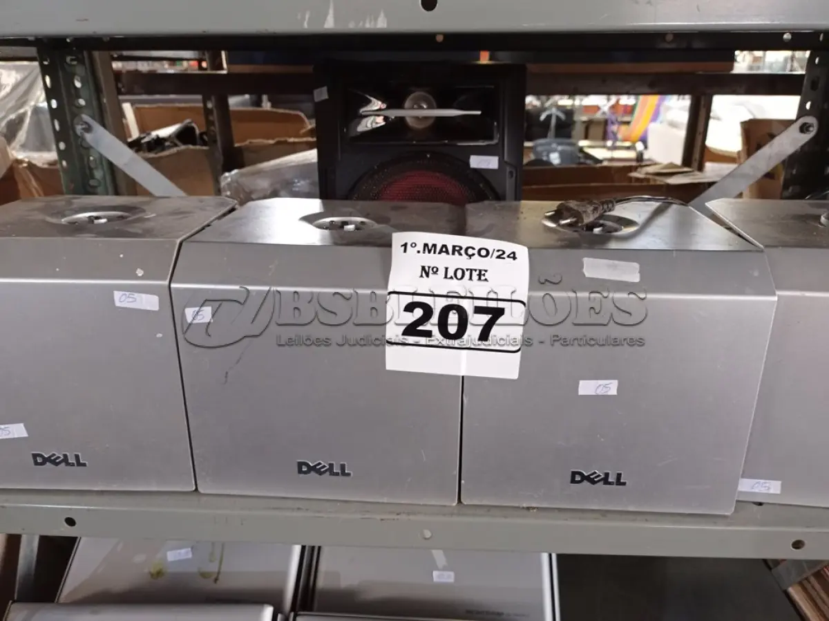 LOTE 207 - 04 SUBWOOFER E 01 CAIXA DE SOM MARCAS E MODELOS DIVERSOS. (NO ESTADO) ATENÇÃO! FAZER A VISITAÇÃO ANTES DE ARREMATAR, NÃO SABEMOS SE FUNCIONA. LEILÃO NÃO TEM GARANTIA E NEM DEVOLUÇÃO, SUJEITO A POSSÍVEIS AVARIAS VISÍVEIS/OCULTAS E/OU AUSÊNCIA DE COMPONENTES.