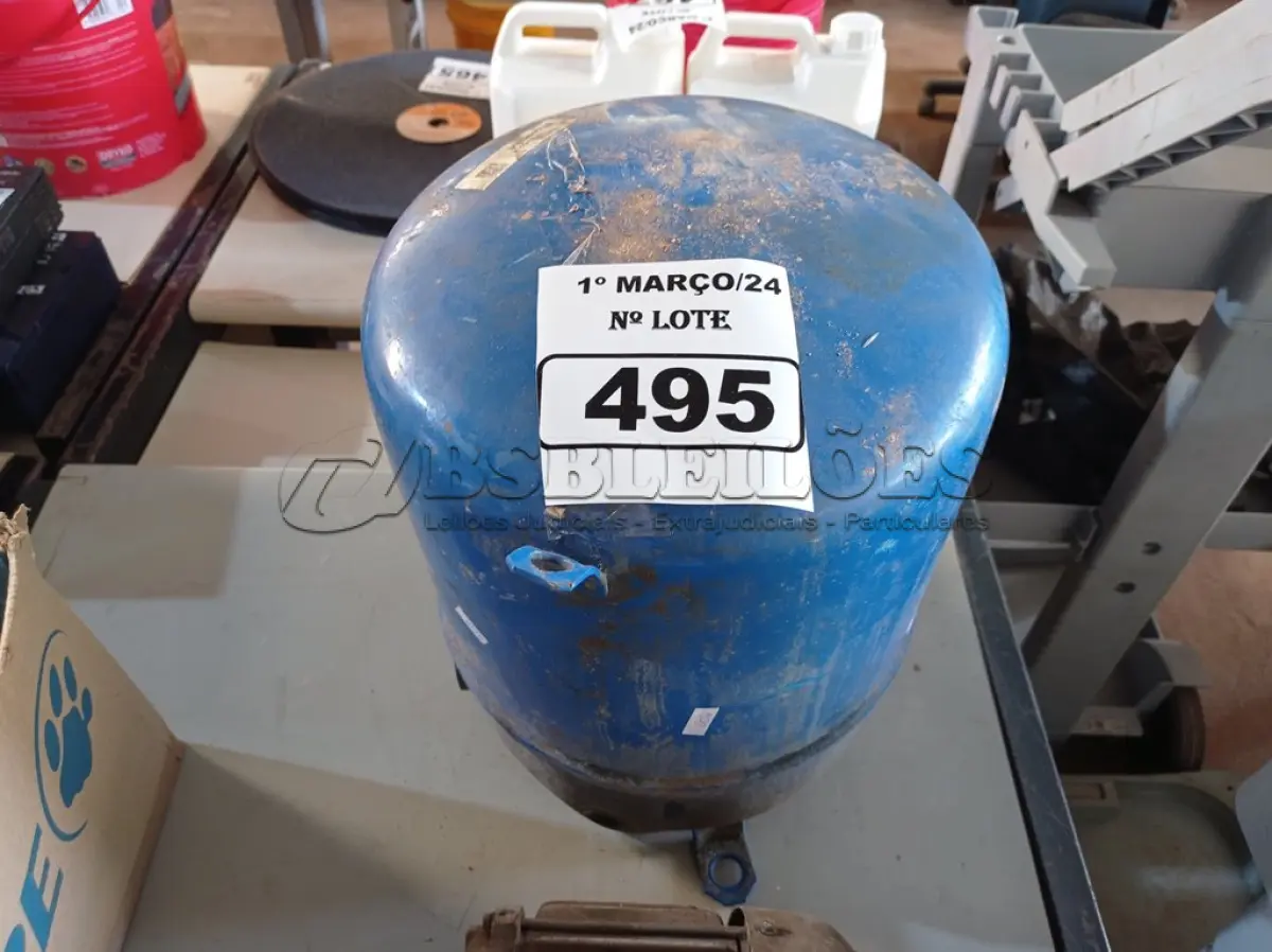 LOTE 495 - 01 MOTOR COMPRESSOR DE REFRIGERAÇÃO. (NO ESTADO) ATENÇÃO! FAZER A VISITAÇÃO ANTES DE ARREMATAR, NÃO SABEMOS SE FUNCIONA. LEILÃO NÃO TEM GARANTIA E NEM DEVOLUÇÃO, SUJEITO A POSSÍVEIS AVARIAS VISÍVEIS/OCULTAS E/OU AUSÊNCIA DE COMPONENTES.
