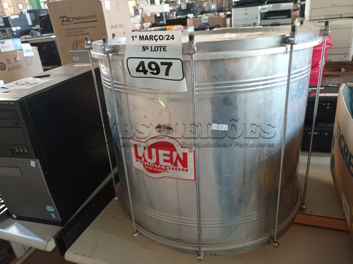 LOTE 497 - 01 INSTRUMENTO MUSICAL “SURDO”. (NO ESTADO) ATENÇÃO! FAZER A VISITAÇÃO ANTES DE ARREMATAR, NÃO SABEMOS SE FUNCIONA. LEILÃO NÃO TEM GARANTIA E NEM DEVOLUÇÃO, SUJEITO A POSSÍVEIS AVARIAS VISÍVEIS/OCULTAS E/OU AUSÊNCIA DE COMPONENTES.