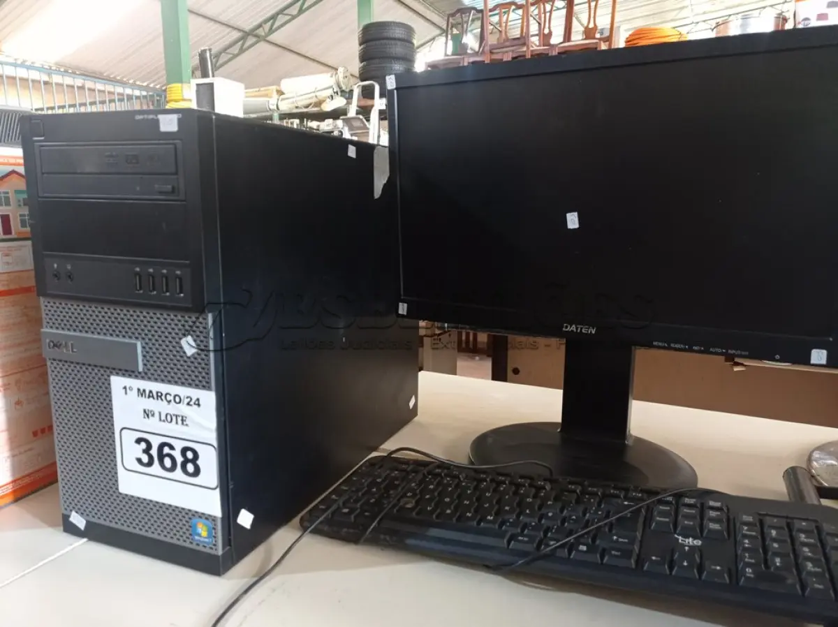LOTE 368 - 01 CPU, 01 MONITOR E 01 TECLADO. (NO ESTADO) ATENÇÃO! FAZER A VISITAÇÃO ANTES DE ARREMATAR, NÃO SABEMOS SE FUNCIONA. LEILÃO NÃO TEM GARANTIA E NEM DEVOLUÇÃO, SUJEITO A POSSÍVEIS AVARIAS VISÍVEIS/OCULTAS E/OU AUSÊNCIA DE COMPONENTES.
