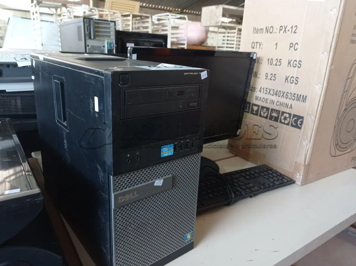 LOTE 473 - 01 CPU’S, 01 MONITOR E 01 TECLADO. (NO ESTADO) ATENÇÃO! FAZER A VISITAÇÃO ANTES DE ARREMATAR, NÃO SABEMOS SE FUNCIONA. LEILÃO NÃO TEM GARANTIA E NEM DEVOLUÇÃO, SUJEITO A POSSÍVEIS AVARIAS VISÍVEIS/OCULTAS E/OU AUSÊNCIA DE COMPONENTES.