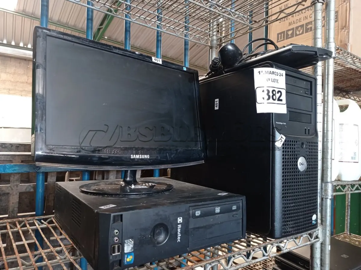 LOTE 382 - 02 CPU’S, 01 MONITOR, 01 TECLADO E 01 MOUSE. (NO ESTADO) ATENÇÃO! FAZER A VISITAÇÃO ANTES DE ARREMATAR, NÃO SABEMOS SE FUNCIONA. LEILÃO NÃO TEM GARANTIA E NEM DEVOLUÇÃO, SUJEITO A POSSÍVEIS AVARIAS VISÍVEIS/OCULTAS E/OU AUSÊNCIA DE COMPONENTES.