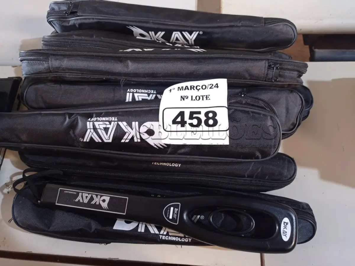 LOTE 458 - 10 DETECTORES DE METAL. (NO ESTADO) ATENÇÃO! FAZER A VISITAÇÃO ANTES DE ARREMATAR, NÃO SABEMOS SE FUNCIONA. LEILÃO NÃO TEM GARANTIA E NEM DEVOLUÇÃO, SUJEITO A POSSÍVEIS AVARIAS VISÍVEIS/OCULTAS E/OU AUSÊNCIA DE COMPONENTES.