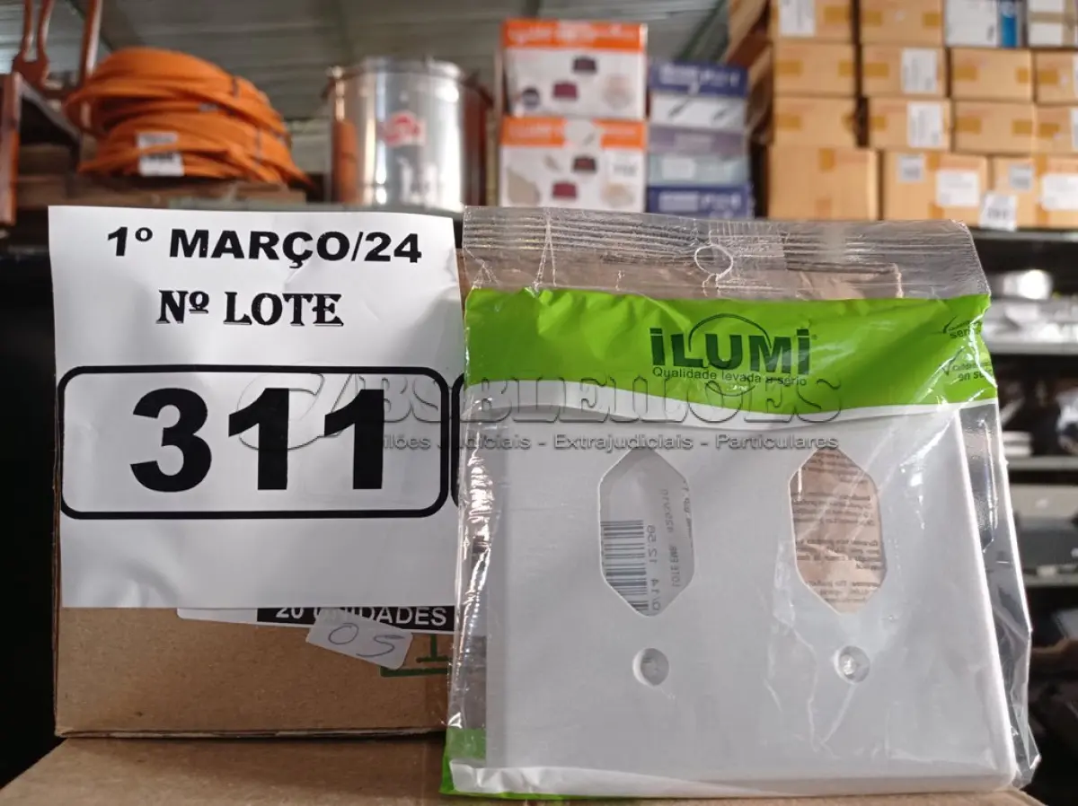 LOTE 311 - 01 LOTE COM GRANDE QUANTIDADE DE ESPELHOS PARA TOMADA PL 4X4 P/2 TOMADA FIXA DE EMBUTIR. (NO ESTADO) ATENÇÃO! FAZER A VISITAÇÃO ANTES DE ARREMATAR, NÃO SABEMOS SE FUNCIONA. LEILÃO NÃO TEM GARANTIA E NEM DEVOLUÇÃO, SUJEITO A POSSÍVEIS AVARIAS VISÍVEIS/OCULTAS E/OU AUSÊNCIA DE COMPONENTES.