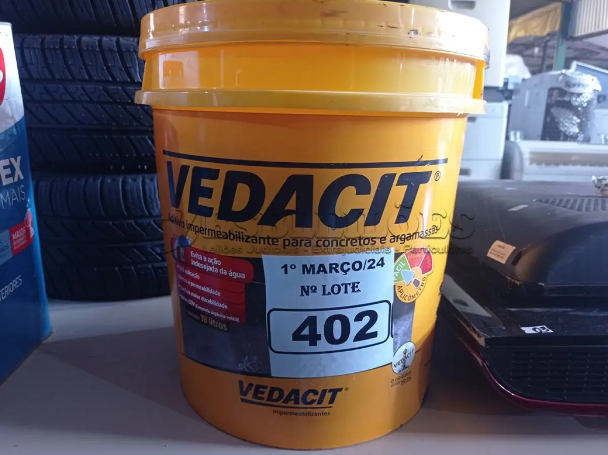 LOTE 402 - 01 BALDE DE VEDACIT, ADITIVO IMPERMEABILIZANTE PARA CONCRETOS E ARGAMASSAS. (NO ESTADO) ATENÇÃO! FAZER A VISITAÇÃO ANTES DE ARREMATAR, NÃO SABEMOS SE FUNCIONA. LEILÃO NÃO TEM GARANTIA E NEM DEVOLUÇÃO, SUJEITO A POSSÍVEIS AVARIAS VISÍVEIS/OCULTAS E/OU AUSÊNCIA DE COMPONENTES.