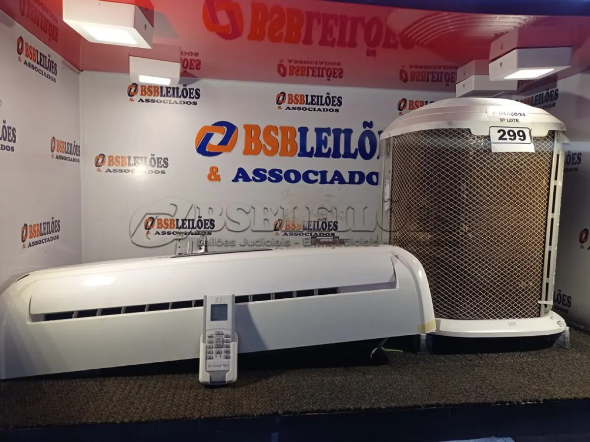 LOTE 299 - 01 AR CONDICIONADO INVERTER MARCA ELECTROLUX 9.000 BTU COM CONTROLE 220V. (NO ESTADO) ATENÇÃO! FAZER A VISITAÇÃO ANTES DE ARREMATAR, NÃO SABEMOS SE FUNCIONA. LEILÃO NÃO TEM GARANTIA E NEM DEVOLUÇÃO, SUJEITO A POSSÍVEIS AVARIAS VISÍVEIS/OCULTAS E/OU AUSÊNCIA DE COMPONENTES.
