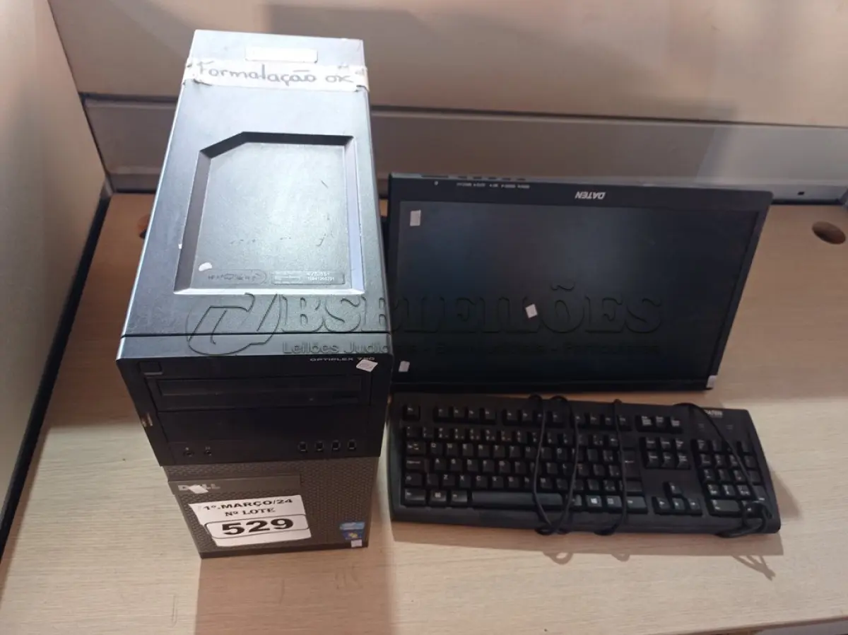 LOTE 529 - 01 CPU’S, 01 MONITOR E 01 TECLADO. (NO ESTADO) ATENÇÃO! FAZER A VISITAÇÃO ANTES DE ARREMATAR, NÃO SABEMOS SE FUNCIONA. LEILÃO NÃO TEM GARANTIA E NEM DEVOLUÇÃO, SUJEITO A POSSÍVEIS AVARIAS VISÍVEIS/OCULTAS E/OU AUSÊNCIA DE COMPONENTES.