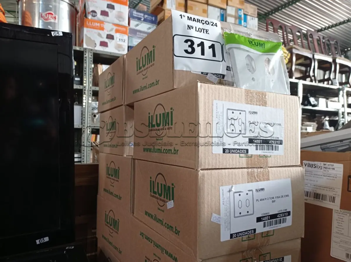 LOTE 311 - 01 LOTE COM GRANDE QUANTIDADE DE ESPELHOS PARA TOMADA PL 4X4 P/2 TOMADA FIXA DE EMBUTIR. (NO ESTADO) ATENÇÃO! FAZER A VISITAÇÃO ANTES DE ARREMATAR, NÃO SABEMOS SE FUNCIONA. LEILÃO NÃO TEM GARANTIA E NEM DEVOLUÇÃO, SUJEITO A POSSÍVEIS AVARIAS VISÍVEIS/OCULTAS E/OU AUSÊNCIA DE COMPONENTES.