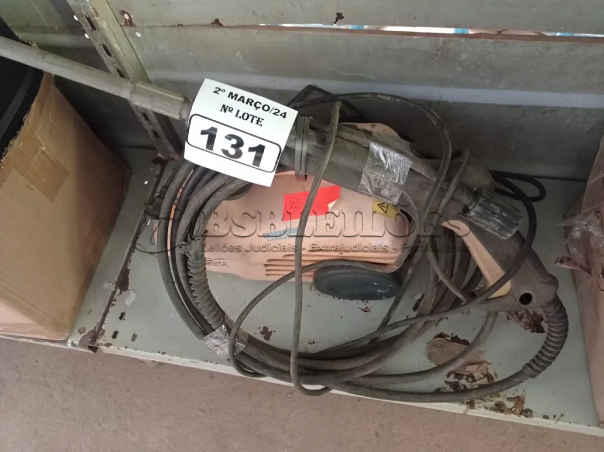 LOTE 131 - 01 LAVADORA DE ALTA PRESSÃO MARCA CHIAPERINI. (NO ESTADO) ATENÇÃO! FAZER A VISITAÇÃO ANTES DE ARREMATAR, NÃO SABEMOS SE FUNCIONA. LEILÃO NÃO TEM GARANTIA E NEM DEVOLUÇÃO, SUJEITO A POSSÍVEIS AVARIAS VISÍVEIS/OCULTAS E/OU AUSÊNCIA DE COMPONENTES.