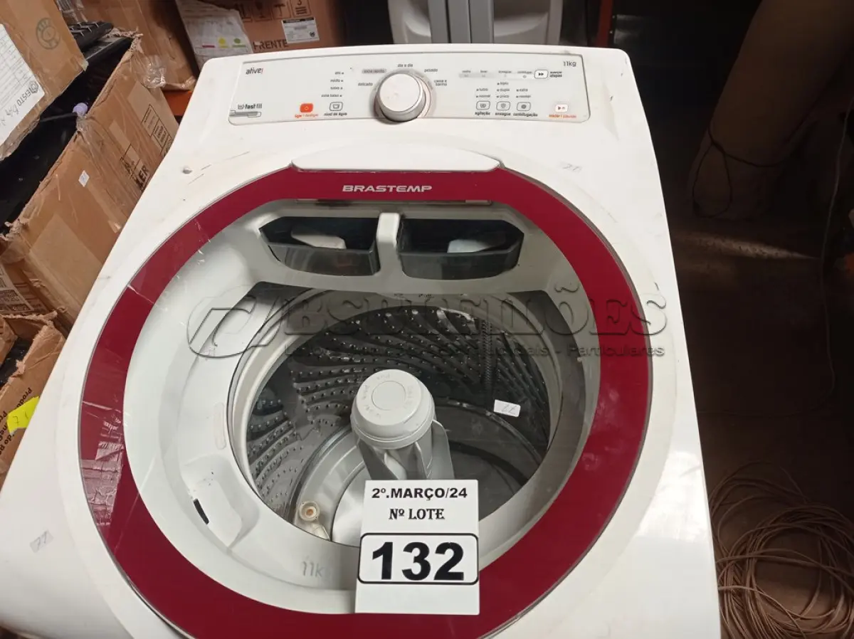 LOTE 132 - 01 LAVADORA DE ROUPAS MARCA BRASTEMP 11KG 220V. (NO ESTADO) ATENÇÃO! FAZER A VISITAÇÃO ANTES DE ARREMATAR, NÃO SABEMOS SE FUNCIONA. LEILÃO NÃO TEM GARANTIA E NEM DEVOLUÇÃO, SUJEITO A POSSÍVEIS AVARIAS VISÍVEIS/OCULTAS E/OU AUSÊNCIA DE COMPONENTES.